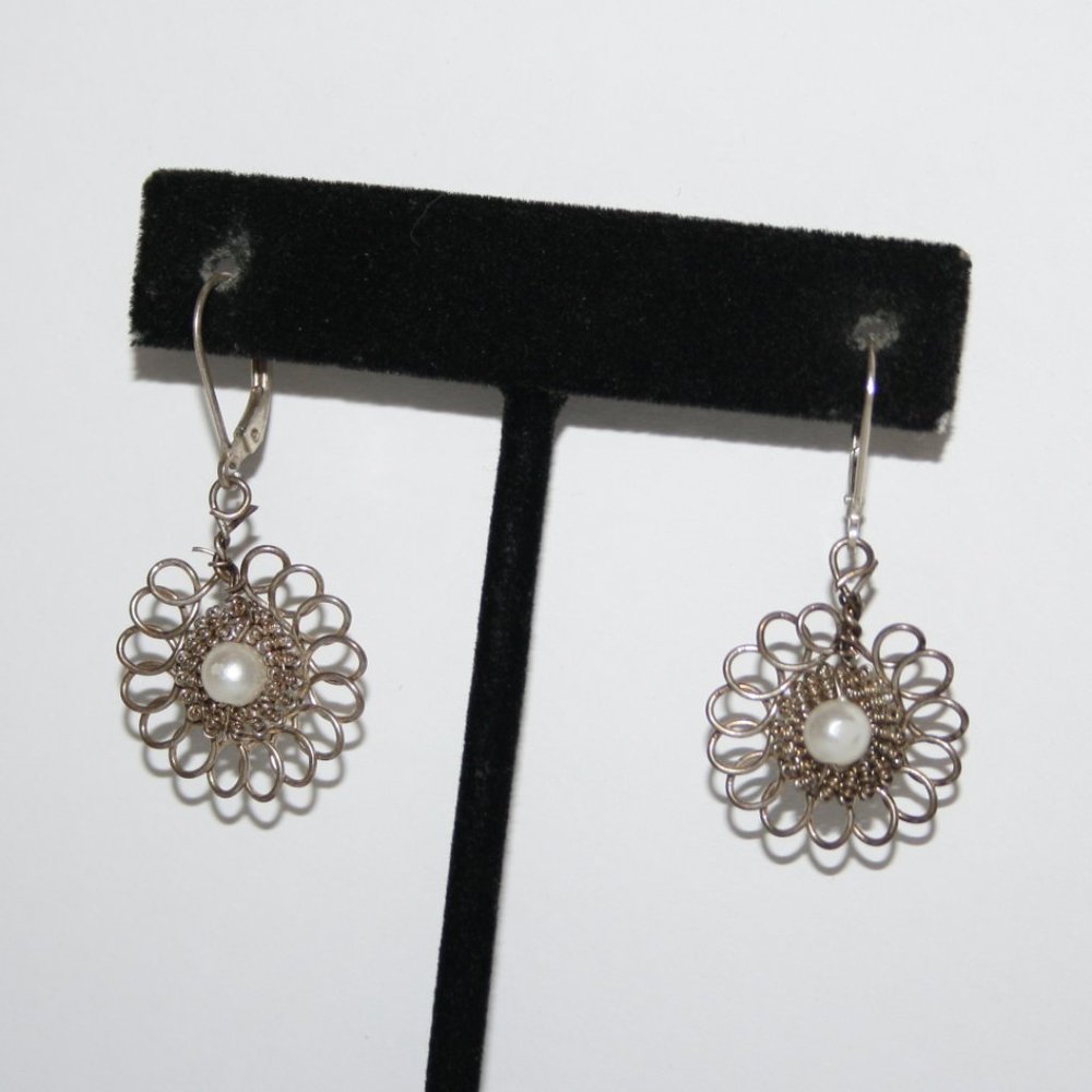 🤍 Vintage Silver & Pearl Flower Earrings · 1.5" · Petal Glow ✨